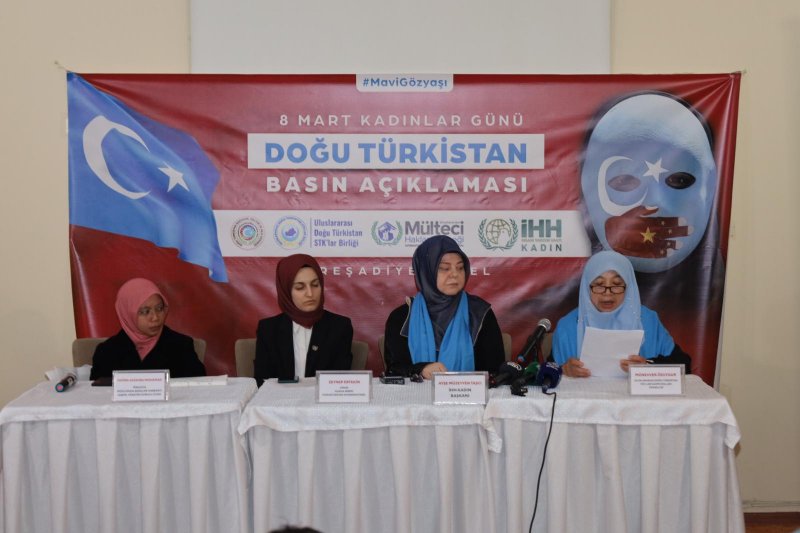 8-مارس إقامة بيان صحفي تركستان الشرقية بمناسبة يوم المرأة في إسطنبول.