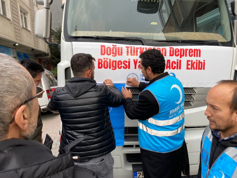 Doğu Türkistanlılar 8 Milyon Nakdi ve Ayni Yardımda Bulundu